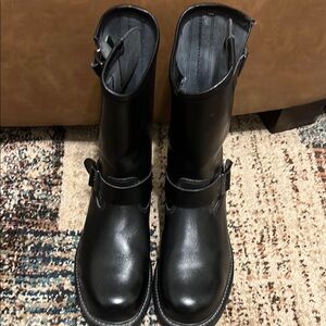 Sleek Black Boots for Every Occasion